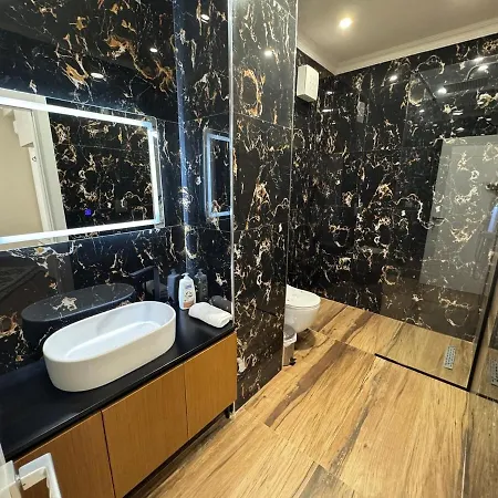 Apartment Jona Center 2 Bedroom Confort And Free Parking Tirana