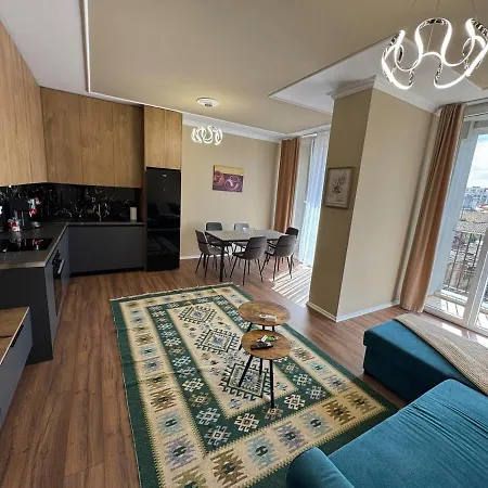 Jona Center 2 Bedroom Confort And Free Parking Apartment Tirana