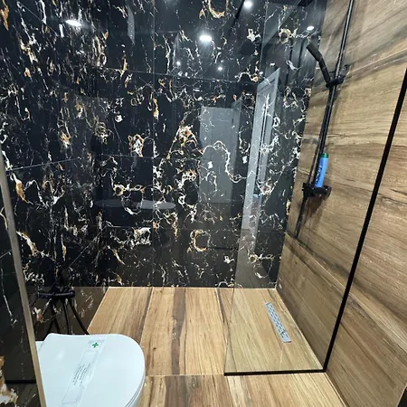 Apartment Jona Center 2 Bedroom Confort And Free Parking Tirana
